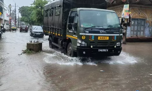 UP में मानसून हुआ सक्रिय, 24 जिलों में भारी से अति भारी बारिश की चेतावनी UP में मानसून हुआ सक्रिय, 24 जिलों में भारी से अति भारी बारिश की चेतावनी