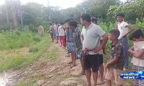 Bhadrak में नहर से एक अज्ञात शव बरामद, जांच जारी Bhadrak में नहर से एक अज्ञात शव बरामद, जांच जारी