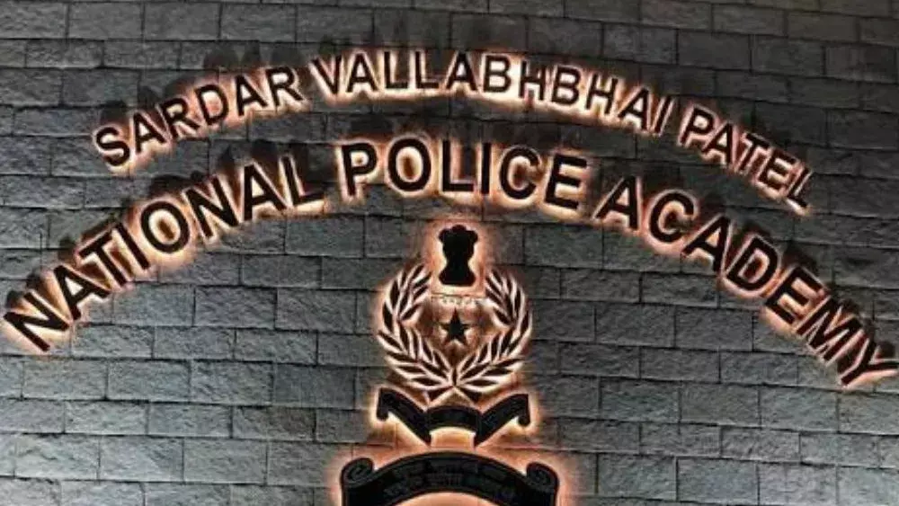 महिला ट्रेनी IPS अफसर ने पुलिस अकादमी में बैचमेट पर यौन उत्पीड़न का आरोप लगाया महिला ट्रेनी IPS अफसर ने पुलिस अकादमी में बैचमेट पर यौन उत्पीड़न का आरोप लगाया