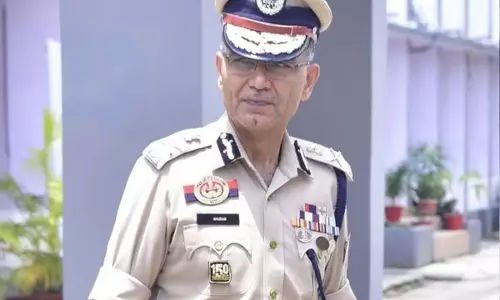 DGP अनुराग धनखड़ की संदिग्ध मौत, बागपत के गांव में छाया गम का माहौल DGP अनुराग धनखड़ की संदिग्ध मौत, बागपत के गांव में छाया गम का माहौल