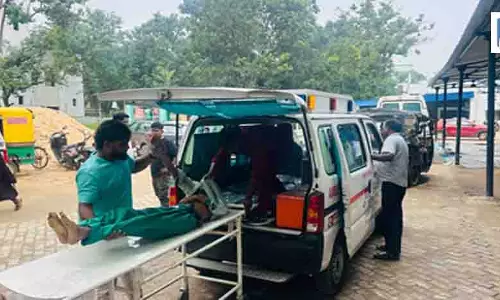 जगन्नाथ रथयात्रा के दौरान करंट लगने से दो छात्रों की मौत, सात झुलसे जगन्नाथ रथयात्रा के दौरान करंट लगने से दो छात्रों की मौत, सात झुलसे