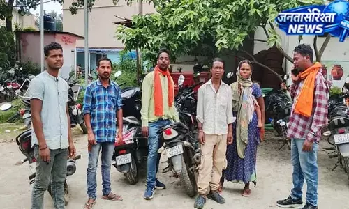 गुमला में सात बच्चों के सिर से उठा पिता का साया गुमला में सात बच्चों के सिर से उठा पिता का साया