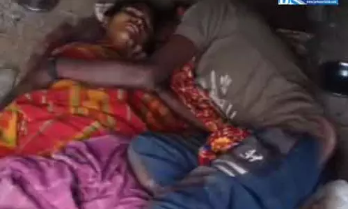 हत्या के बाद पति को हुआ पछतावा, पत्नी की लाश के पास रोते मिला हत्या के बाद पति को हुआ पछतावा, पत्नी की लाश के पास रोते मिला