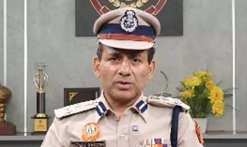 जंतर-मंतर पर सीजेपी का प्रदर्शन, दिल्ली पुलिस ने कहा- कानून व्यवस्था बनाए रखने में करें सहयोग जंतर-मंतर पर सीजेपी का प्रदर्शन, दिल्ली पुलिस ने कहा- कानून व्यवस्था बनाए रखने में करें सहयोग