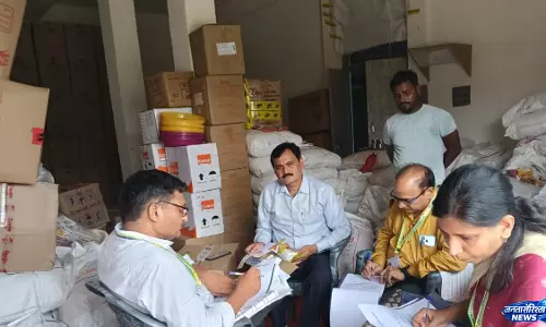 Bus stand के पास प्रतिष्ठानों की जांच, खाद्य सुरक्षा टीम ने की कार्रवाई Bus stand के पास प्रतिष्ठानों की जांच, खाद्य सुरक्षा टीम ने की कार्रवाई