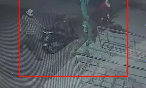 युवक से लूटपाट का मामला, सीसीटीवी फुटेज के आधार पर एक आरोपी गिरफ्तार युवक से लूटपाट का मामला, सीसीटीवी फुटेज के आधार पर एक आरोपी गिरफ्तार