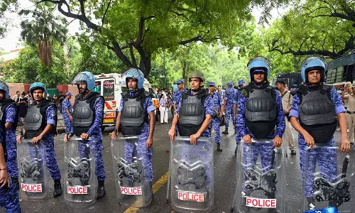 CJP मार्च में हिंसा, 50 से ज्यादा पुलिसकर्मी घायल CJP मार्च में हिंसा, 50 से ज्यादा पुलिसकर्मी घायल