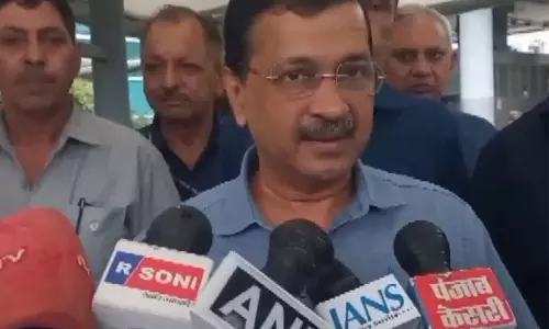Kejriwal का सरकार पर हमला, लाठीचार्ज को बताया गलत Kejriwal का सरकार पर हमला, लाठीचार्ज को बताया गलत
