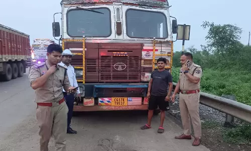 टाटीबंध-आमनाका क्षेत्र में यातायात पुलिस की बड़ी कार्रवाई, 3 चालकों पर FIR दर्ज टाटीबंध-आमनाका क्षेत्र में यातायात पुलिस की बड़ी कार्रवाई, 3 चालकों पर FIR दर्ज