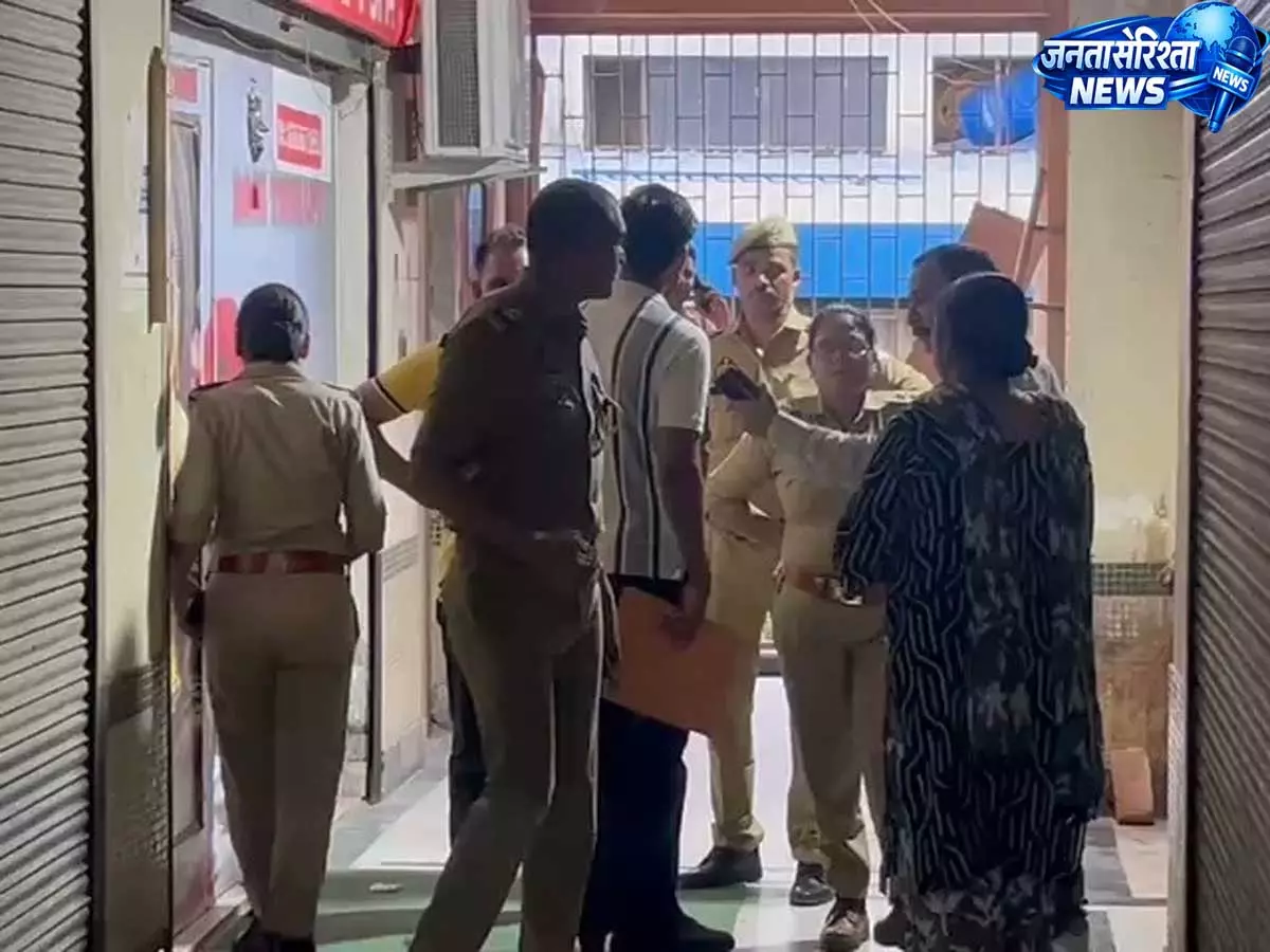 ग्रेटर नोएडा में बड़ा खुलासा, नौकरी का लालच देकर युवतियों के शोषण का आरोप, जांच शुरू ग्रेटर नोएडा में बड़ा खुलासा, नौकरी का लालच देकर युवतियों के शोषण का आरोप, जांच शुरू