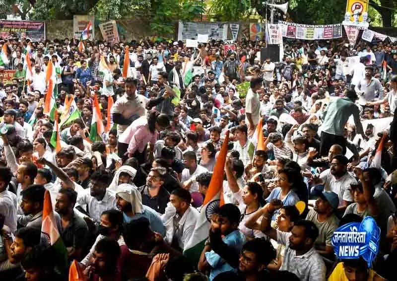 Delhi CJP ने जंतर-मंतर प्रदर्शन रोकने का आरोप लगाया Delhi CJP ने जंतर-मंतर प्रदर्शन रोकने का आरोप लगाया