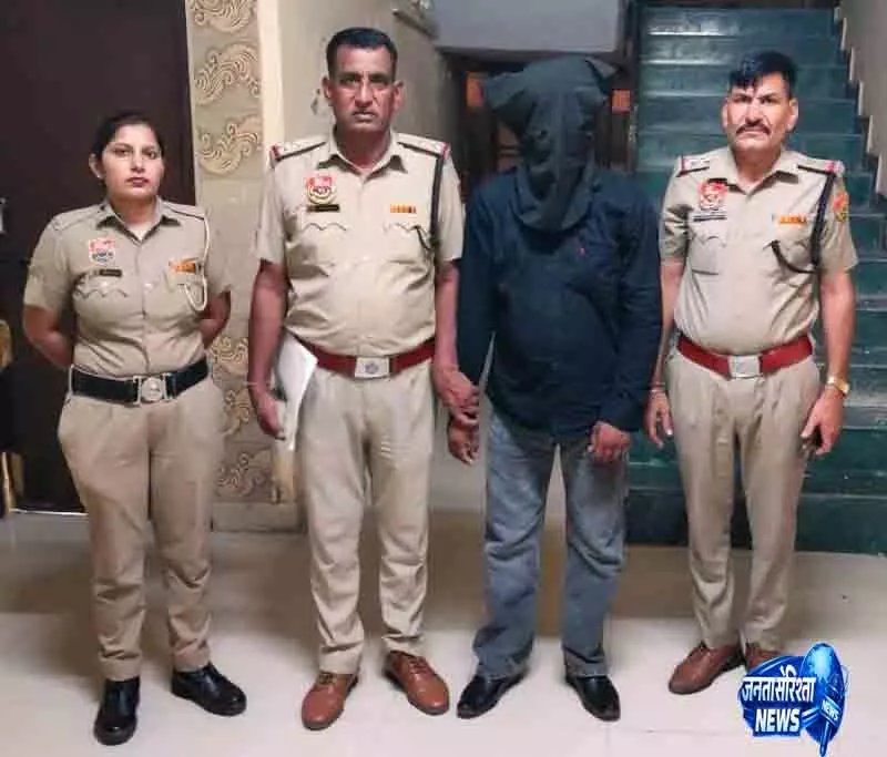 संदिग्ध प्रेम प्रसंग के चलते हत्या के आरोप में Kurukshetra का व्यक्ति गिरफ्तार संदिग्ध प्रेम प्रसंग के चलते हत्या के आरोप में Kurukshetra का व्यक्ति गिरफ्तार