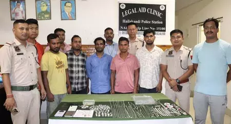 असम के हैलाकांडी में चोरी के मामले में पांच गिरफ्तार, 21 ग्राम सोना बरामद असम के हैलाकांडी में चोरी के मामले में पांच गिरफ्तार, 21 ग्राम सोना बरामद