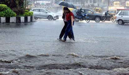 Jaipur: 25 जुलाई तक राजस्थान में बरसेंगे बादल, मौसम विभाग ने जारी किया अलर्ट Jaipur: 25 जुलाई तक राजस्थान में बरसेंगे बादल, मौसम विभाग ने जारी किया अलर्ट