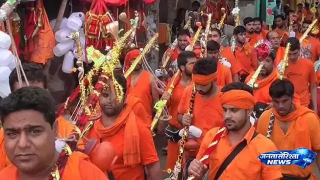 सावन का पहला सोमवार: Odisha भर में शिव मंदिरों में हज़ारों लोगों ने किया जलाभिषेक सावन का पहला सोमवार: Odisha भर में शिव मंदिरों में हज़ारों लोगों ने किया जलाभिषेक