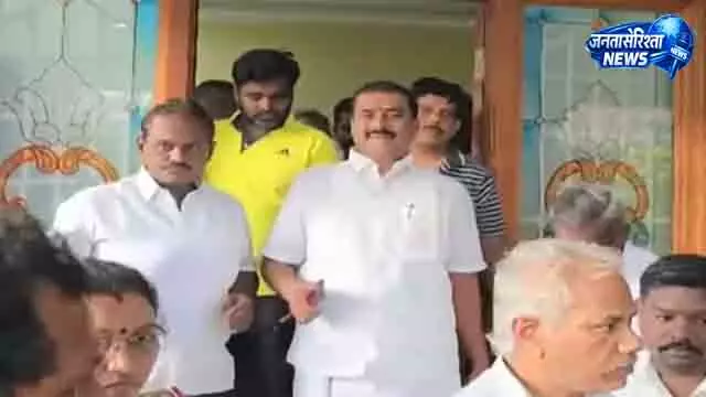 Thoothukudi CM विजय को धमकी मामले में DMK विधायक गिरफ्तार Thoothukudi CM विजय को धमकी मामले में DMK विधायक गिरफ्तार