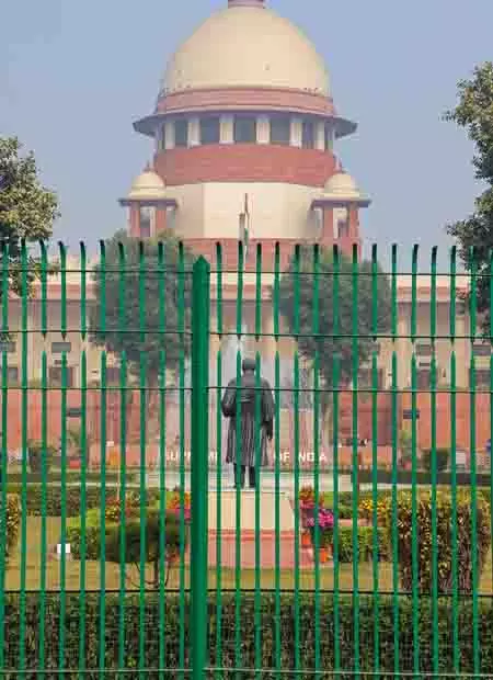 सुप्रीम कोर्ट अपार आईडी के लिए ऑप्ट-आउट का विकल्प स्पष्ट करने का सीबीएसई को देगा निर्देश सुप्रीम कोर्ट अपार आईडी के लिए ऑप्ट-आउट का विकल्प स्पष्ट करने का सीबीएसई को देगा निर्देश