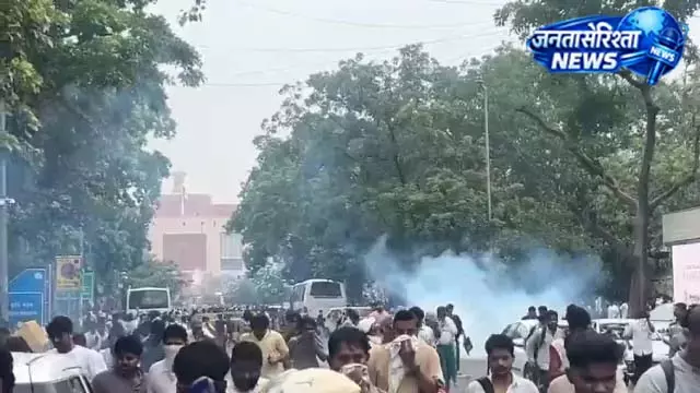 CJP संसद मार्च लाइव: प्रदर्शनकारियों और पुलिस में टकराव, हालात तनावपूर्ण CJP संसद मार्च लाइव: प्रदर्शनकारियों और पुलिस में टकराव, हालात तनावपूर्ण