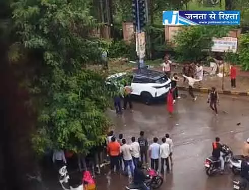 रायपुर ब्रेकिंग : लालपुर ब्रिज के नीचे कारोबारी के साथ बड़ी वारदात रायपुर ब्रेकिंग : लालपुर ब्रिज के नीचे कारोबारी के साथ बड़ी वारदात
