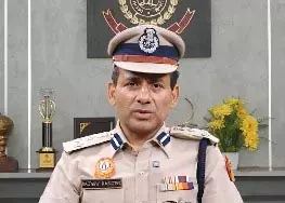 जंतर-मंतर पर सीजेपी का प्रदर्शन, दिल्ली पुलिस ने कहा- कानून व्यवस्था बनाए रखने में करें सहयोग जंतर-मंतर पर सीजेपी का प्रदर्शन, दिल्ली पुलिस ने कहा- कानून व्यवस्था बनाए रखने में करें सहयोग