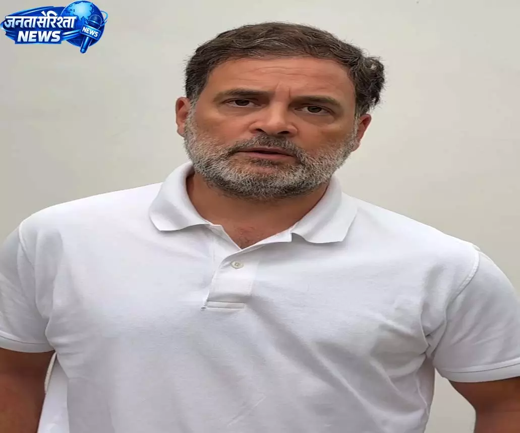 राहुल गांधी पेपर लीक और युवाओं के मुद्दे पर केंद्र सरकार को घेरा राहुल गांधी पेपर लीक और युवाओं के मुद्दे पर केंद्र सरकार को घेरा