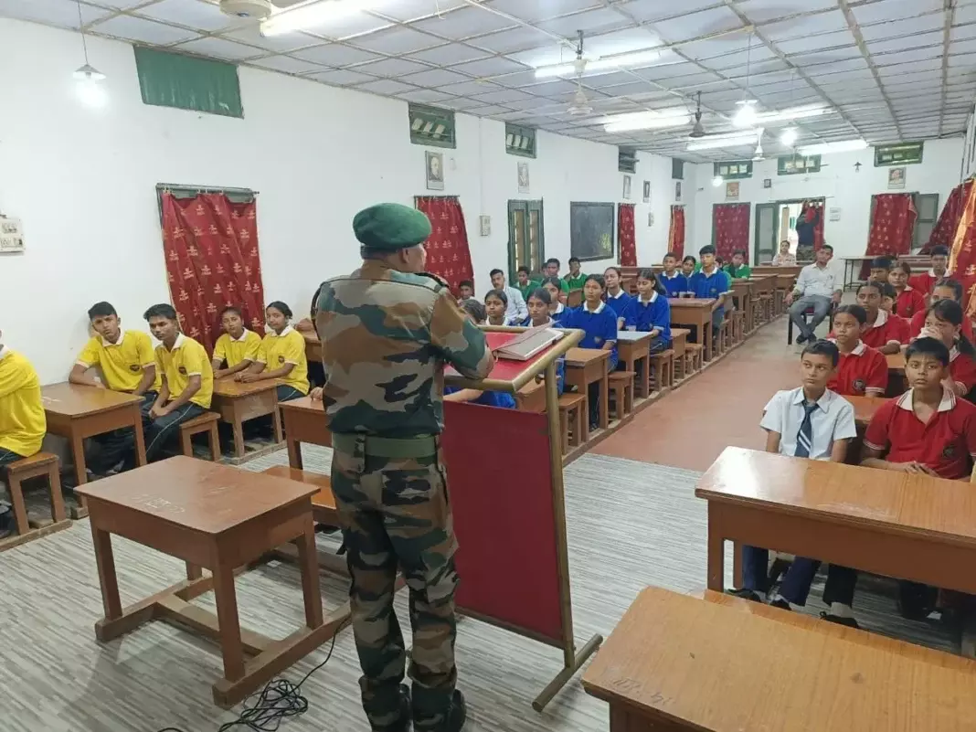 असम राइफल्स ने सामुदायिक आउटरीच कार्यक्रम आयोजित किया असम राइफल्स ने सामुदायिक आउटरीच कार्यक्रम आयोजित किया
