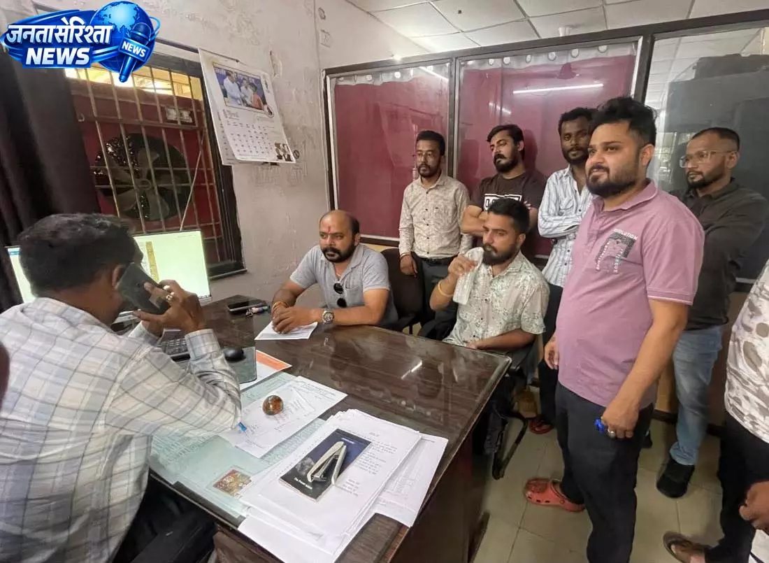 अवंती विहार जमीन में भू-माफिया का कब्ज़ा, विधवा महिला ने लगाई न्याय की गुहार अवंती विहार जमीन में भू-माफिया का कब्ज़ा, विधवा महिला ने लगाई न्याय की गुहार