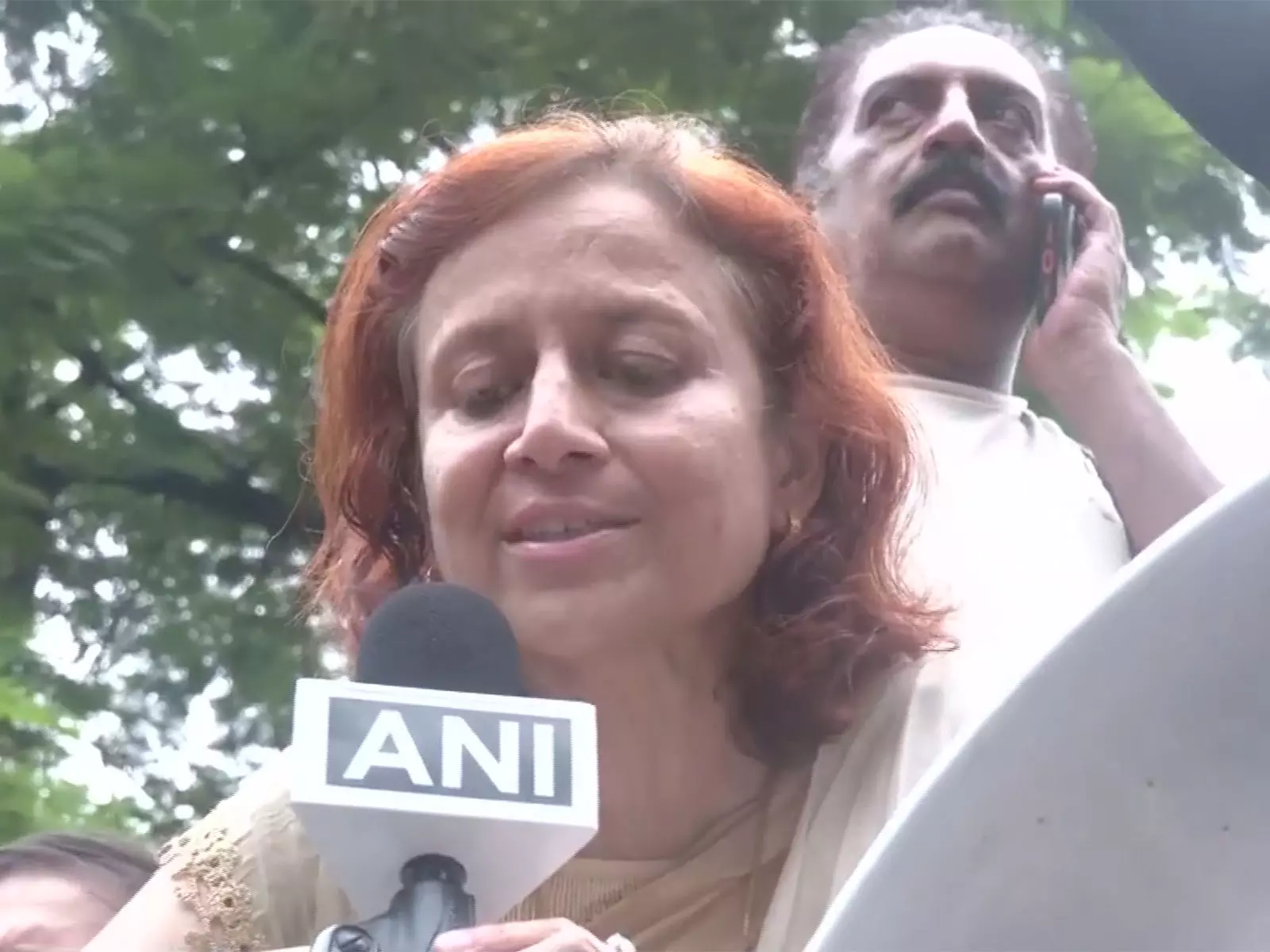 सोनम वांगचुक की पत्नी का सरकार पर हमला सोनम वांगचुक की पत्नी का सरकार पर हमला