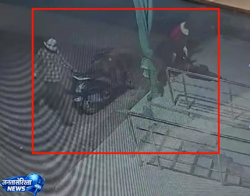 युवक से लूटपाट का मामला, सीसीटीवी फुटेज के आधार पर एक आरोपी गिरफ्तार युवक से लूटपाट का मामला, सीसीटीवी फुटेज के आधार पर एक आरोपी गिरफ्तार