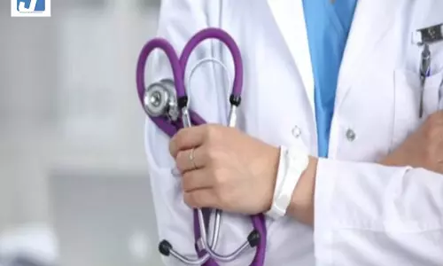 बिना डिग्री 8 महीने से कर रहा था इलाज, फिर एक दिन...