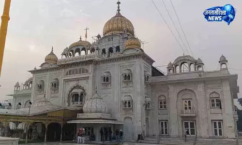 Delhi हिंसा के बीच बंगला साहिब ने खोले अपने द्वार Delhi हिंसा के बीच बंगला साहिब ने खोले अपने द्वार