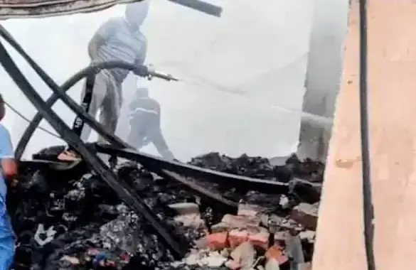 Panipat: पानीपत में फैक्टरी में आग, कच्चे माल को भारी नुकसान Panipat: पानीपत में फैक्टरी में आग, कच्चे माल को भारी नुकसान