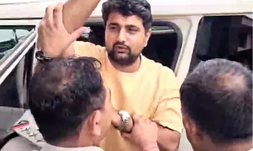 CJP मार्च से पहले Rohtak में सदस्य हिरासत में CJP मार्च से पहले Rohtak में सदस्य हिरासत में