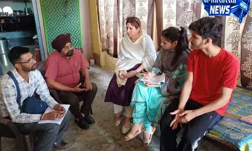 Ludhiana में आर्थिक तंगी से छात्र परेशान Ludhiana में आर्थिक तंगी से छात्र परेशान