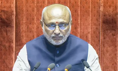 तमिलनाडु: उपराष्ट्रपति राधाकृष्णन के कोयंबटूर दौरे को लेकर हाईअलर्ट, जीकेएनएम नर्सिंग कॉलेज का करेंगे उद्घाटन तमिलनाडु: उपराष्ट्रपति राधाकृष्णन के कोयंबटूर दौरे को लेकर हाईअलर्ट, जीकेएनएम नर्सिंग कॉलेज का करेंगे उद्घाटन