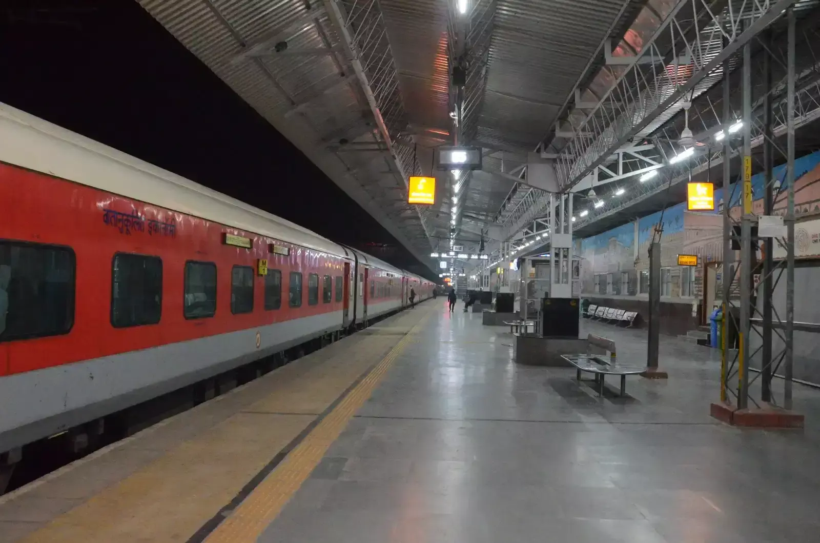 Jaipur: उत्तर-पश्चिम रेलवे में आरपीएफ अभियान, हजारों लोगों पर कार्रवाई Jaipur: उत्तर-पश्चिम रेलवे में आरपीएफ अभियान, हजारों लोगों पर कार्रवाई