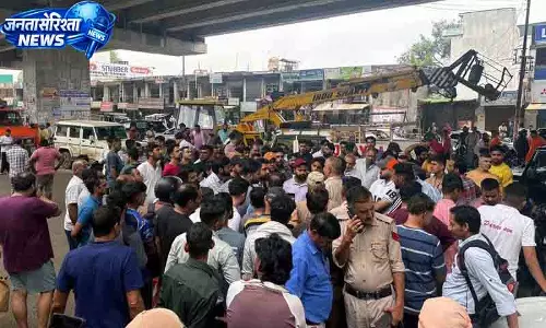 Nurpur में सड़क कीचड़ पर लोगों का फूटा गुस्सा