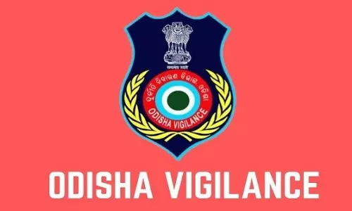 सुंदरगड़ा: कुआरमुंडा तहसील अंतर्गत कालोसिहिरा सर्कल के RI को ओडिशा विजिलेंस ने गिरफ्तार कर लिया सुंदरगड़ा: कुआरमुंडा तहसील अंतर्गत कालोसिहिरा सर्कल के RI को ओडिशा विजिलेंस ने गिरफ्तार कर लिया