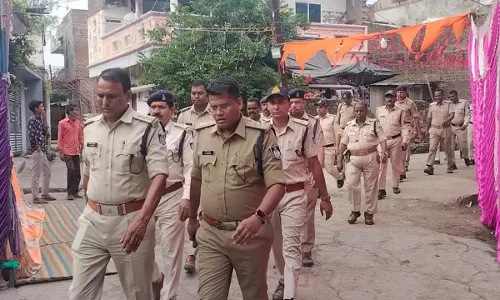 Saharanpur; में शांति व्यवस्था को लेकर पुलिस का बड़ा अभियान, बढ़ाई गश्त Saharanpur; में शांति व्यवस्था को लेकर पुलिस का बड़ा अभियान, बढ़ाई गश्त