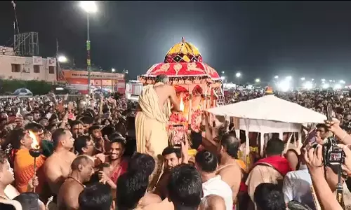 Puri: तीन रथों का ‘दक्षिणमोड़ा’ आज, बहुदा यात्रा के लिए श्रीक्षेत्र गुलजार Puri: तीन रथों का ‘दक्षिणमोड़ा’ आज, बहुदा यात्रा के लिए श्रीक्षेत्र गुलजार