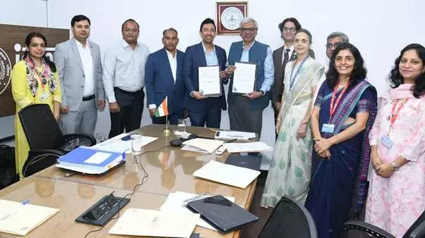 ICMR का महत्वपूर्ण फैसला: कैंसर और संक्रामक बीमारियों से निपटने को सौंपीं 3 तकनीकें ICMR का महत्वपूर्ण फैसला: कैंसर और संक्रामक बीमारियों से निपटने को सौंपीं 3 तकनीकें
