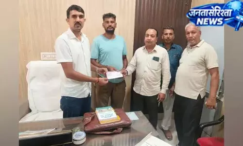 फतेहाबाद किसान को 37,500 रुपये की आर्थिक सहायता फतेहाबाद किसान को 37,500 रुपये की आर्थिक सहायता