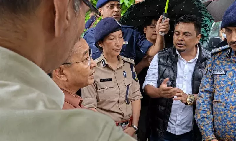 सिक्किम टनल हादसा: CM और गवर्नर ने लिया जायजा, मृतकों की संख्या 10 हुई सिक्किम टनल हादसा: CM और गवर्नर ने लिया जायजा, मृतकों की संख्या 10 हुई