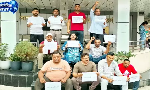 छात्रों के दर्द पर सडक़ों पर उतरे नागरिक छात्रों के दर्द पर सडक़ों पर उतरे नागरिक