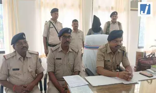 युवक की हत्या कर शव कुएं में फेंका, आरोपी गिरफ्तार, वारदात में इस्तेमाल डंडा भी जब्त युवक की हत्या कर शव कुएं में फेंका, आरोपी गिरफ्तार, वारदात में इस्तेमाल डंडा भी जब्त
