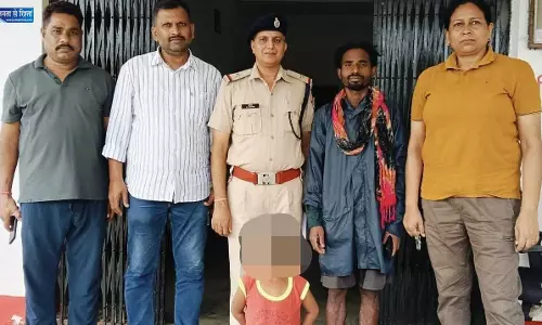 अंबिकापुर रेलवे स्टेशन से गुमी बच्ची, RPF ने सकुशल बरामद किया अंबिकापुर रेलवे स्टेशन से गुमी बच्ची, RPF ने सकुशल बरामद किया