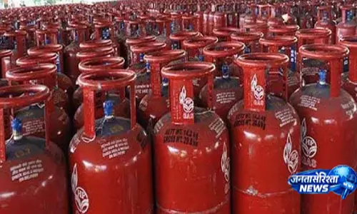 छोटू LPG सिलेंडर बना खास विकल्प, बायबैक योजना से मिलेगा लाभ छोटू LPG सिलेंडर बना खास विकल्प, बायबैक योजना से मिलेगा लाभ