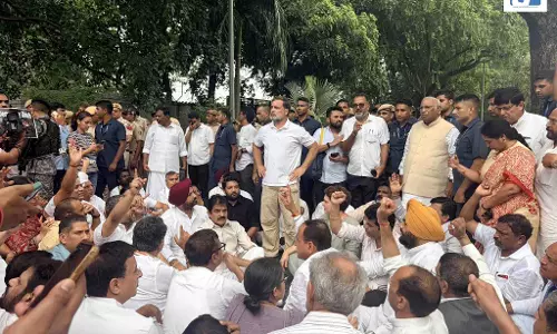 प्रधानमंत्री आवास के सामने हमारे धरने में शामिल हों...राहुल गांधी ने देशवासियों से की अपील प्रधानमंत्री आवास के सामने हमारे धरने में शामिल हों...राहुल गांधी ने देशवासियों से की अपील