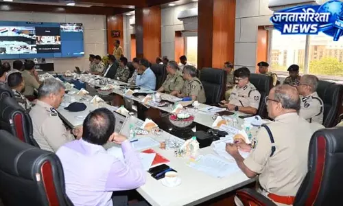 ओडिशा में जुटे पांच राज्यों के पुलिस प्रमुख, बनेगी नई रणनीति ओडिशा में जुटे पांच राज्यों के पुलिस प्रमुख, बनेगी नई रणनीति
