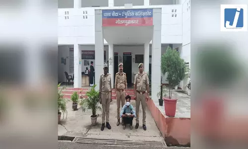 बंद मकानों को निशाना बनाने वाला शातिर चोर गिरफ्तार, साथियों से बरामद हुए 20 लाख के गहने बंद मकानों को निशाना बनाने वाला शातिर चोर गिरफ्तार, साथियों से बरामद हुए 20 लाख के गहने